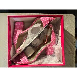 Lilly Pulitzer Amber Lynn Sandal Pink and White